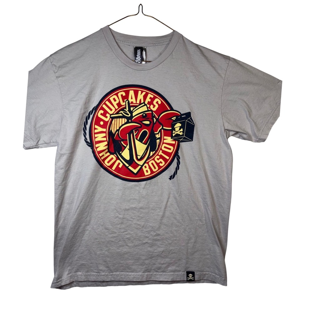 Johnny Cupcakes Graphic Tee Men Medium Grey Excellent Boston Anchor Logo Shirt